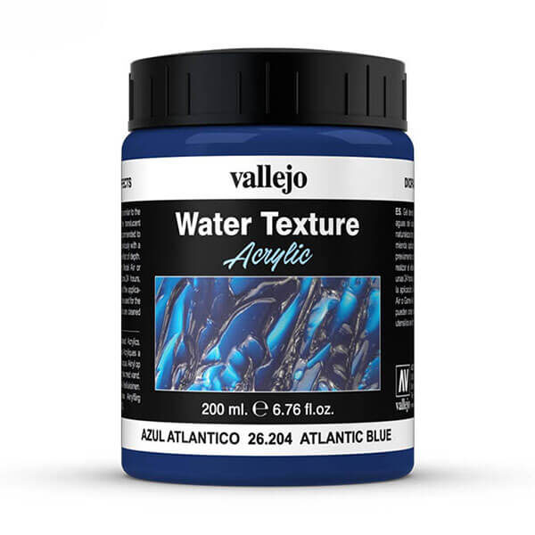 acrylicos vallejo 26204 Atlantic Blue Azul Atlántico Océano Atlántico Este mediums transparente tiene una pigmentación que imita los tonos del Océano Atlántico. El color final depende del color de fondo. Se pueden conseguir más variaciones de tonalidad mezclando entre sí las distintas texturas de agua o tiñéndolas con colores Model Color, Model Air o Game Color. Presentación: En tarros de 200 ml.