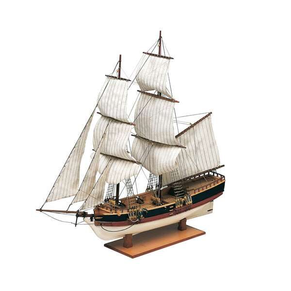 Bergantín Christine 1/100 Kit de montaje en madera ideal para iniciarse en el modelismo naval clásico.