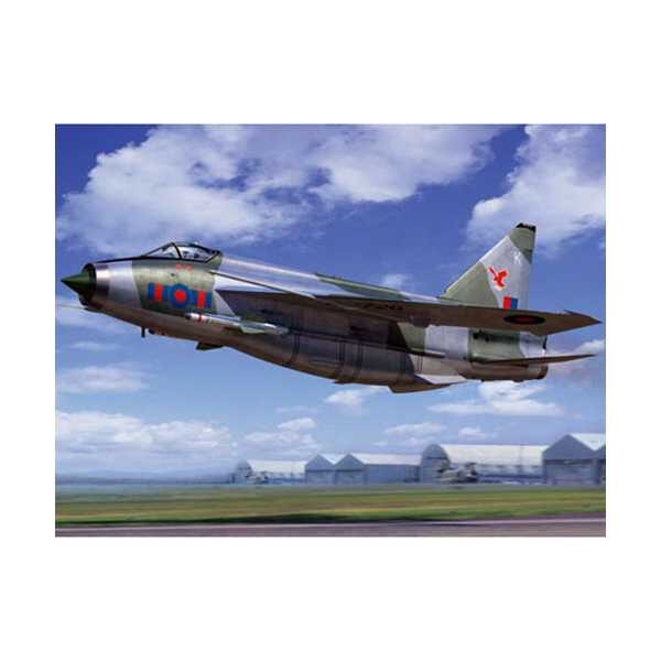 trumpeter 2281 English Electric Lightning F.2A/F.6