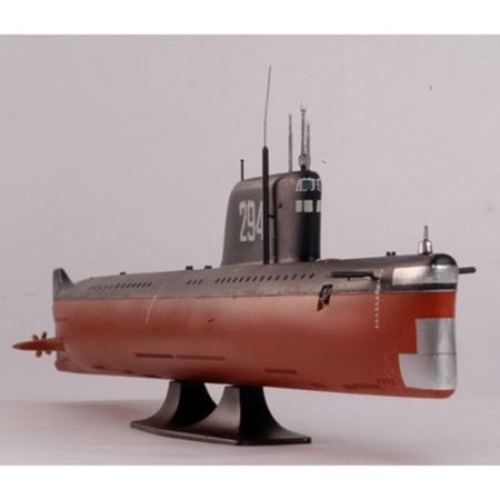 zvezda 9025 K-19 Soviet Nuclear Sub 1/350 Kit en plástico para montar y pintar.