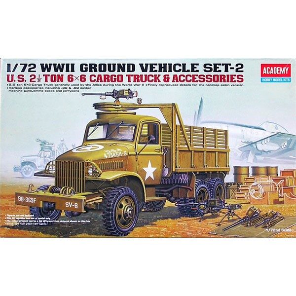 academy 13402 US 2 1/2Ton 6x6 Cargo truck & accessories Kit en plástico para montar y pintar. Incluye 1 camión GMC 6x6 y accesorios de carga( cajas, bidones...).