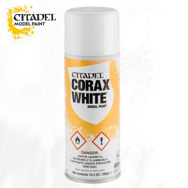 Citadel Spray Corax White 400ml El spray Corax White está diseñado para aplicar una capa de imprimación de color blanco roto a miniaturas de plástico, resina y metal. Es una manera rápida de dar una capa de color uniforme a las miniaturas.