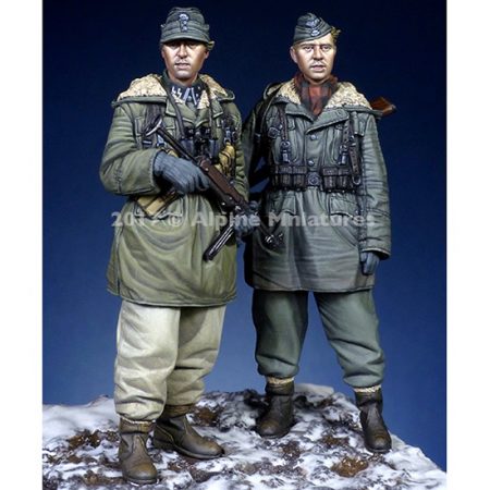 alpine miniatures 35237 WSS Grenadiers at Kharkov Set Kit en resina para montar y pintar. El kit incluye 2 figuras y 4 cabezas.