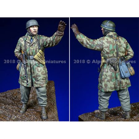 alpine miniatures 35248 Fallschirmjaeger, Ardennes nº 2 Kit en resina para montar y pintar. El kit incluye 1 figuras y 2 cabezas. Representa a un paracaidista en la batalla de las Ardenas 1944-1945