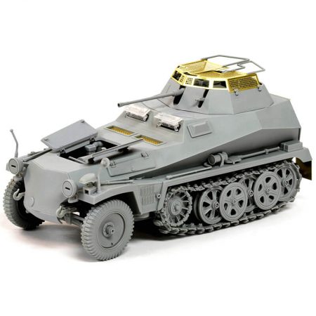 dragon 6882 Sd.Kfz.250/9 Ausf.A le.S.P.W (2cm) Kit en plástico para montar y pintar. Incluye fotograbados y cadenas por eslabones individuales.