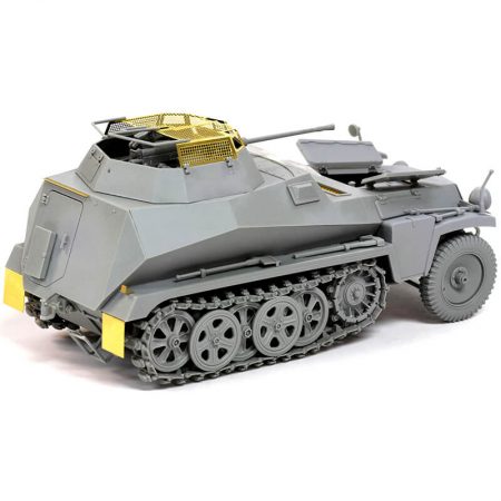 dragon 6882 Sd.Kfz.250/9 Ausf.A le.S.P.W (2cm) Kit en plástico para montar y pintar. Incluye fotograbados y cadenas por eslabones individuales.
