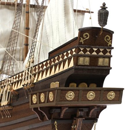 occre 12002 Galeón Buccaneer 1/100 Kit de construcción tradicional en madera, casco por cuadernas con doble forro.