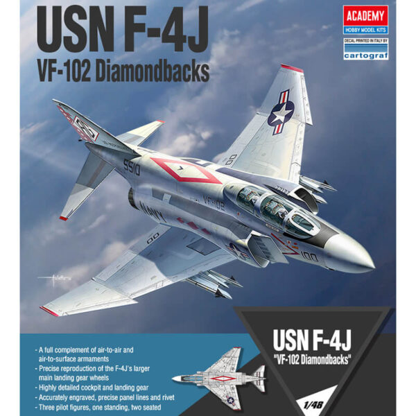 academy 12323 USN F-4J VF-102 Diamondbacks Kit en plástico para montar y pintar. Incluye armamento completo aire-aire y aire-superficie. Tres figuras de pilotos, 2 sentados y 1 de pies.