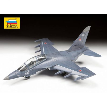 zvezda 4821 Russian light ground-attack aircraft YAK-130 Escala 1/48