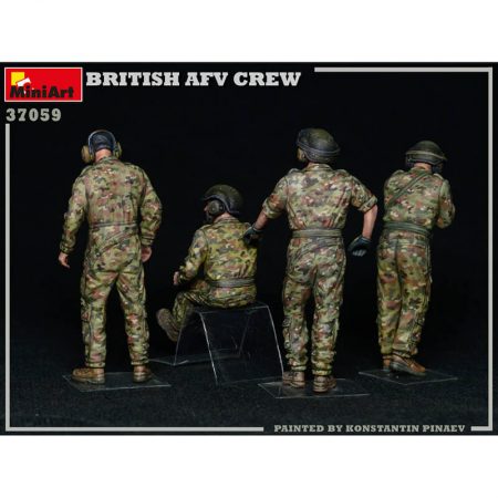 miniart models 37059 Britsh AFV Crew Modern kit en plástico para montar y pintar 4 figuras de carristas británicos modernos.