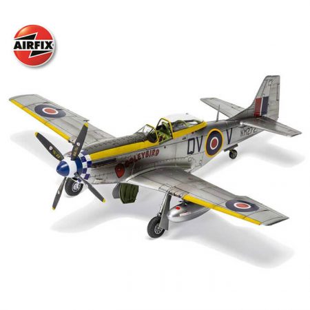 airfix a05137 North American Mustang Mk.IV/P-51K Mustang 1/48 Kit en plástico para montar y pintar. Hoja de calcas con 2 decoraciones.