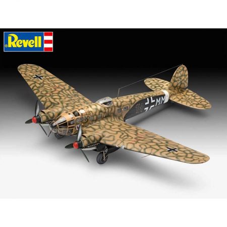 revell 03863 Heinkel He111 H-6 1/48 Kit en plástico para montar y pintar. Interior de cabina y motor detallados. Hoja de calcas con 2 decoraciones.