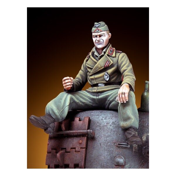 1/35 WWII Panzer assault Gunner 1944