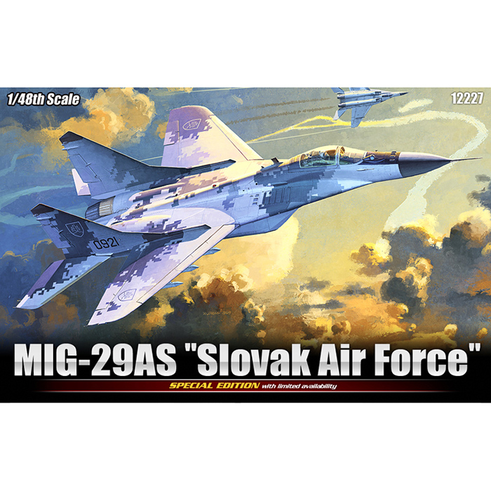 academy 12227 Mikoyan Mig-29AS Slovak Air Force Kit en plástico para montar y pintar. Hoja de calcas con el camuflaje pixelado para un aparato de la Fuerza Aérea Eslovaca
