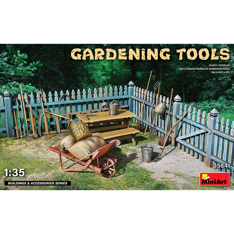 miniart 35641 Gardening Tools kit en plástico para montar y pintar.