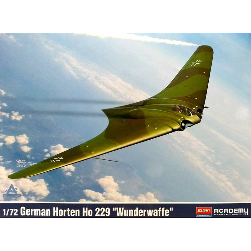 academy 12583 German Horten Ho 229 Wunderwaffe 1/72 Kit en plástico para montar y pintar. Incluye mascarillas. Hoja de calcas para 3 decoraciones Luftwaffe y Japón 1946.