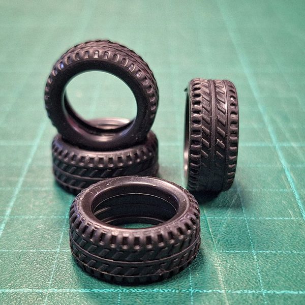 Neumáticos de caucho para defensas de casco en embarcaciones de modelismo naval. Diámetro : 20 mm